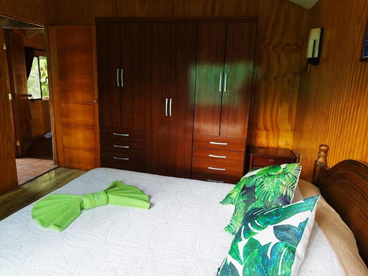 Hostal Avareipua Анґа-Роа Екстер'єр фото
